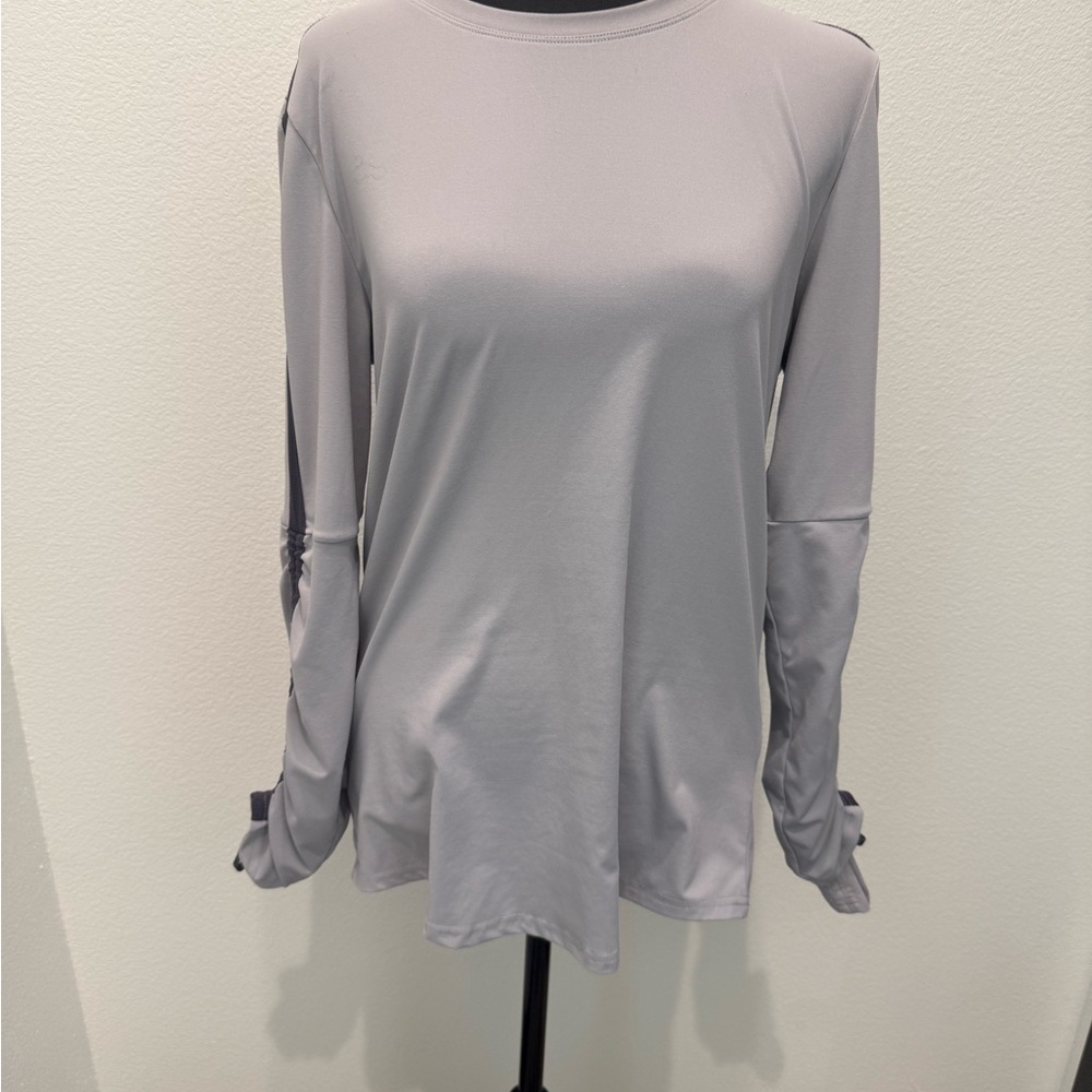 Fabletics Gray Long Sleeve Fitted Blouse